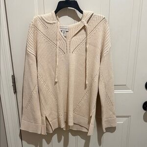 Martha Stewart Cream V-Neck Hooded Sweater